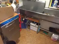 אונית מכולות למכירה