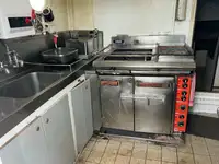 ספינת טרולר למכירה