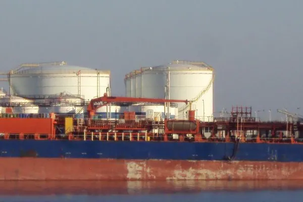 Oil/Chemical tanker for sale