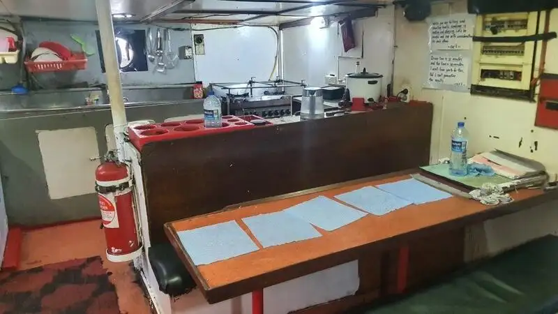 ספינת דיג בשיטת 'לונגליין' למכירה