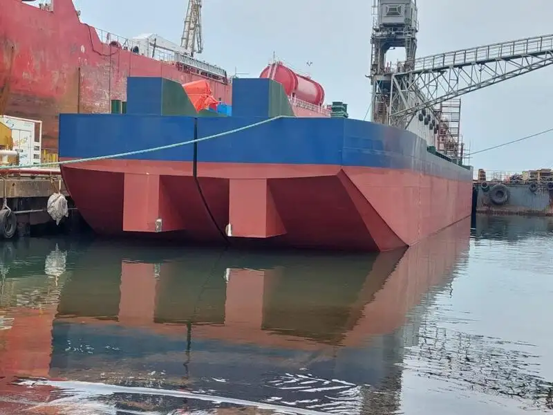 גוררת למכירה