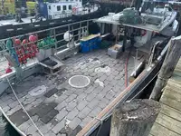 Trawler למכירה