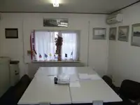 גוררת למכירה
