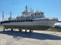 ספינת צוות למכירה
