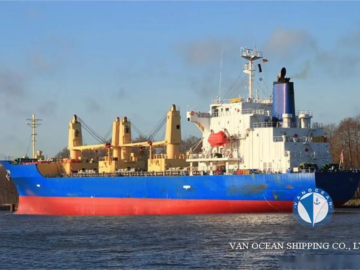 ספינת מקרר למכירה