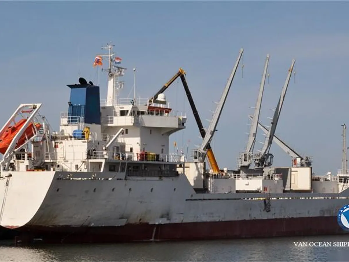 ספינת מקרר למכירה