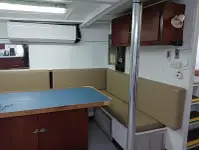 אונית מכולות למכירה
