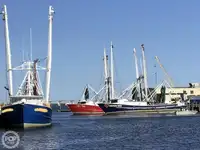 Trawler למכירה