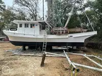 Trawler למכירה