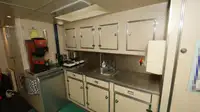 ספינת צוות למכירה