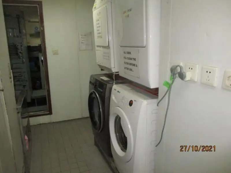 ספינת מקרר למכירה