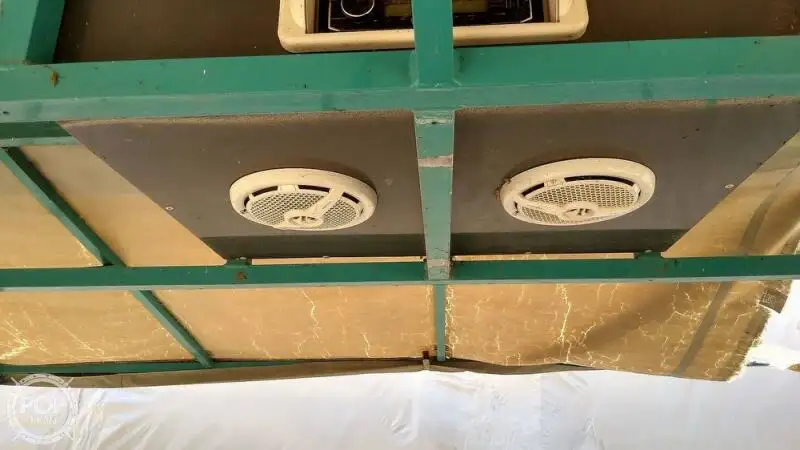 אונית מכולות למכירה