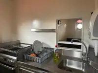 גורר למכירה