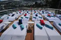 אוניית תענוגות-מעבורת למכירה