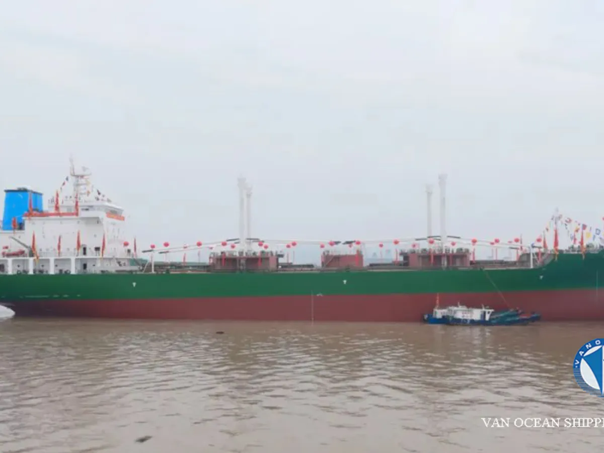 ספינת מקרר למכירה
