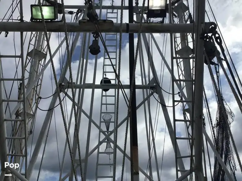 ספינת טרולר למכירה