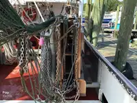 Trawler למכירה