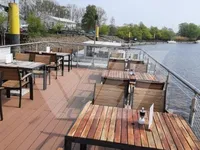 סירת תיירות למכירה