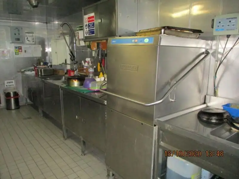 ספינת מקרר למכירה