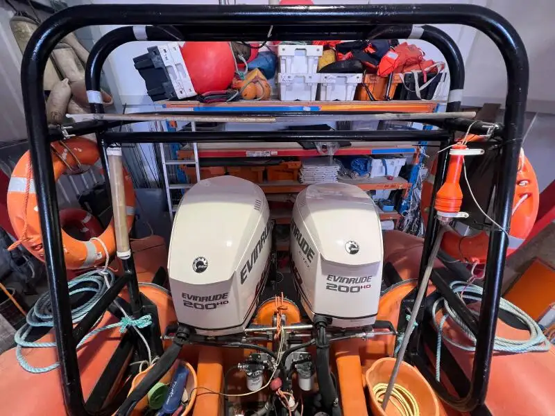 כלי שיט לעבודה למכירה