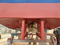 גורר למכירה
