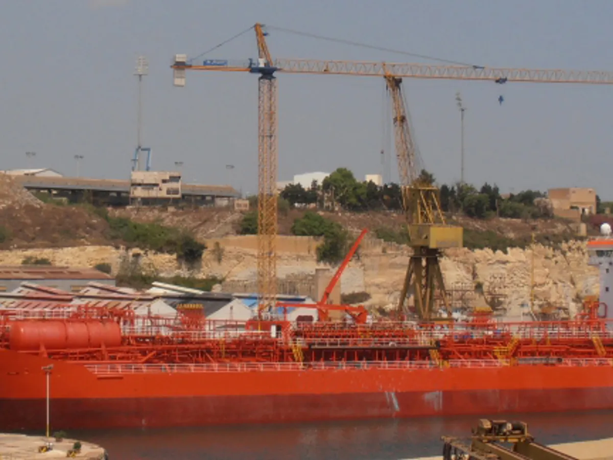 מכלית נפט/כימיקלים למכירה