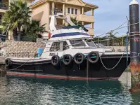 Trawler למכירה