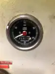 גורר למכירה