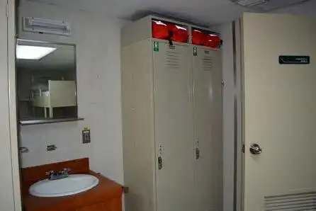 כלי שיט להובלת גז טבעי נוזלי (LNG) למכירה