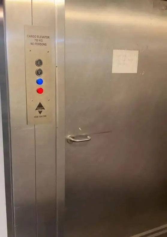 אוניית תענוגות-מעבורת למכירה