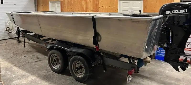 כלי שיט לעבודה למכירה