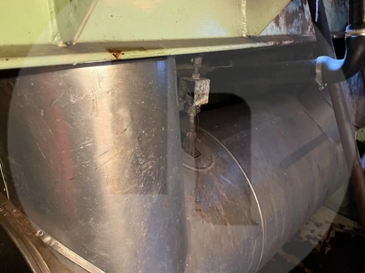 ספינת דיג בשיטת 'ביים טרולר' למכירה
