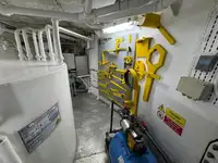 אונית מכולות למכירה