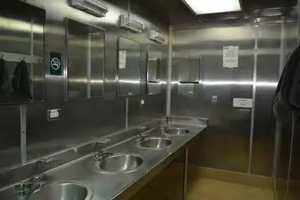 כלי שיט להובלת גז טבעי נוזלי (LNG) למכירה