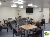 אונית מכולות למכירה
