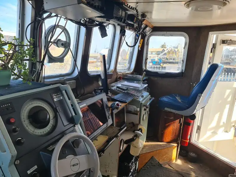 ספינת דיג בשיטת 'לונגליין' למכירה
