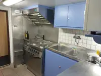 אונית מכולות למכירה