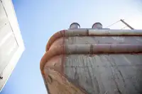 גוררת למכירה