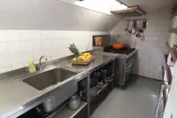 מלון צף למכירה