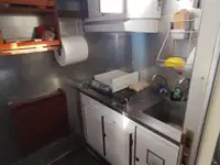 גורר למכירה