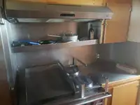 גורר למכירה