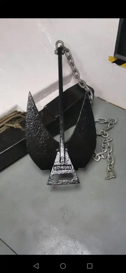 ספינת טייס למכירה