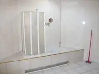 גוררת למכירה