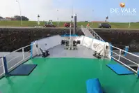 מלון צף למכירה