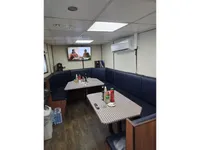 גורר למכירה