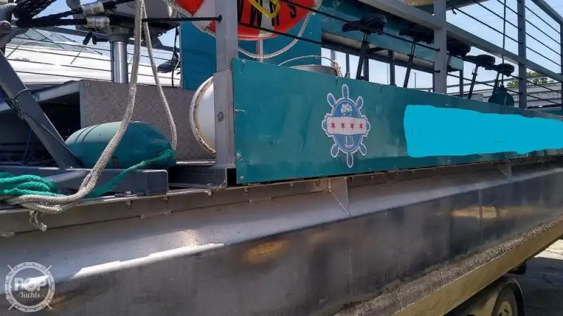 אונית מכולות למכירה