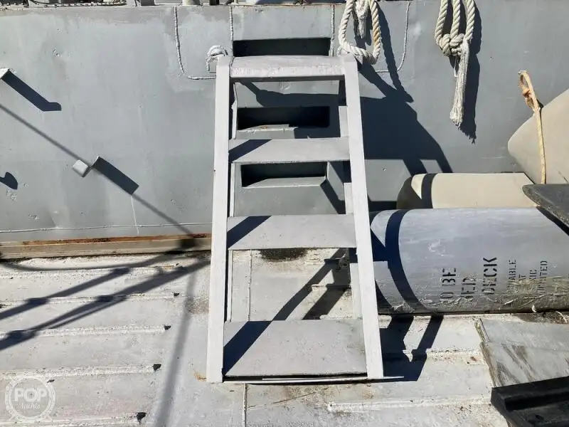 כלי שיט לנחיתה, טנק למכירה