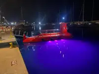 צוללת למכירה