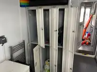 אונית מכולות למכירה