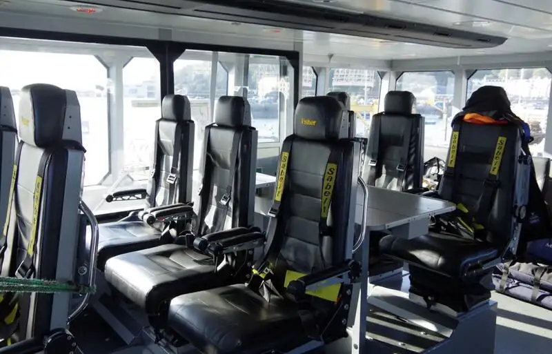 אוניית מכולות למכירה